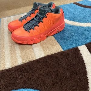 Jorden 9 low ‘ bright mango’